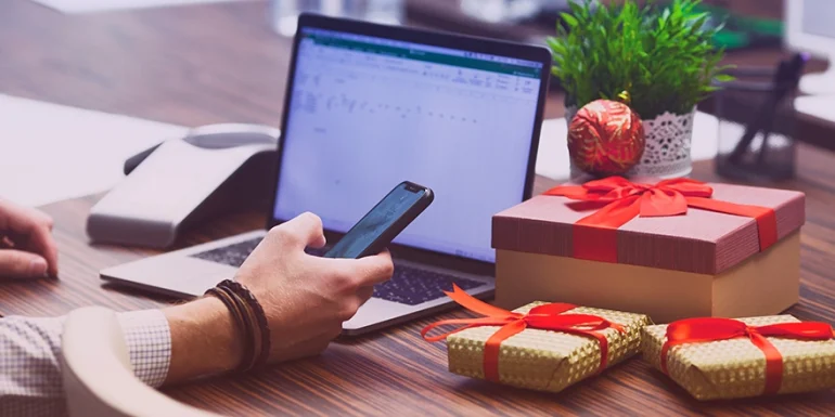 Follow This Email Template to Deliver Digital Holiday Gifts for Clients